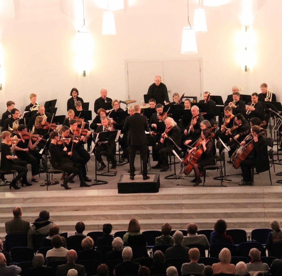 „Sinfonia Neuss“ in symphonischer Stärke