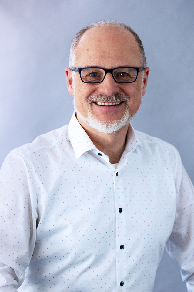 Portraitfoto von Ralf Bienieoschek